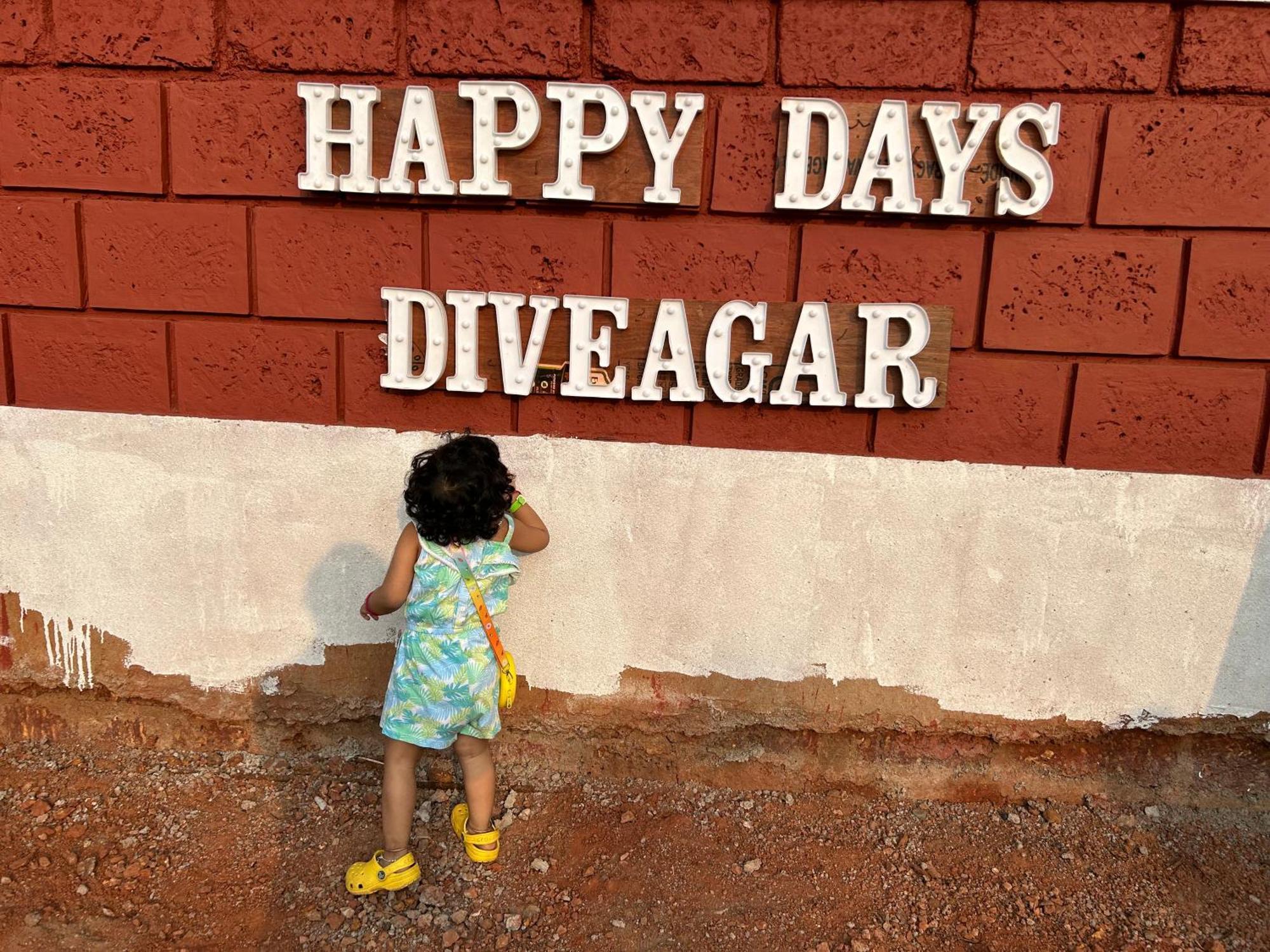 Happy Days Diveagar Exterior photo